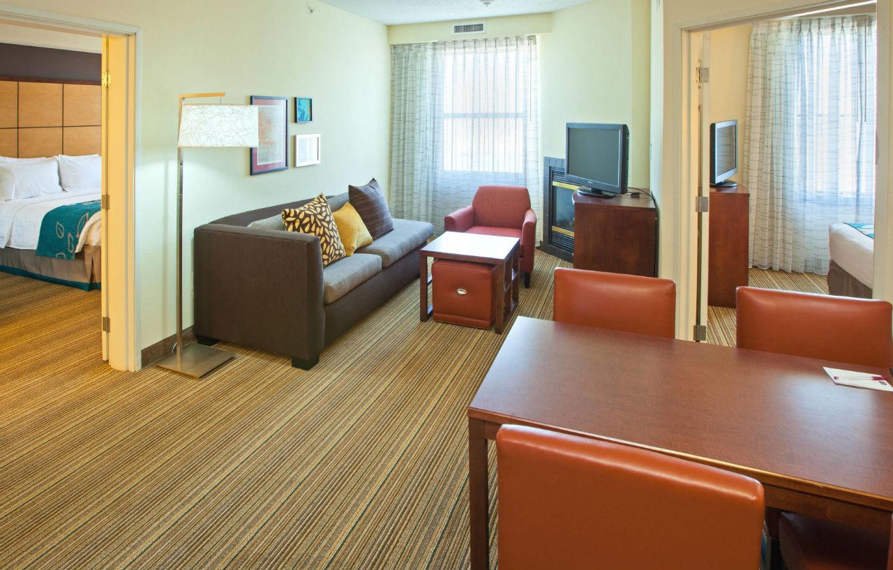 Downtown Hotel 3*