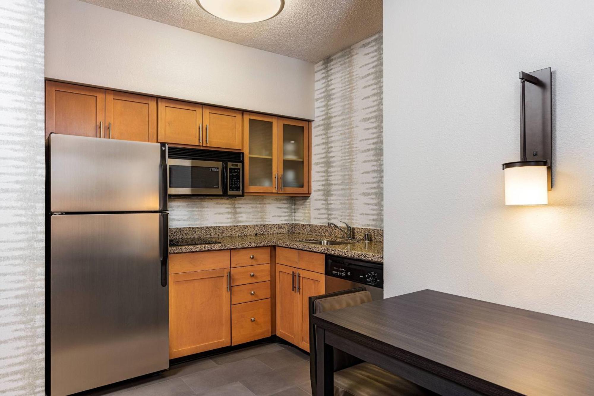Downtown Hotel 3*