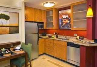 Downtown 3*